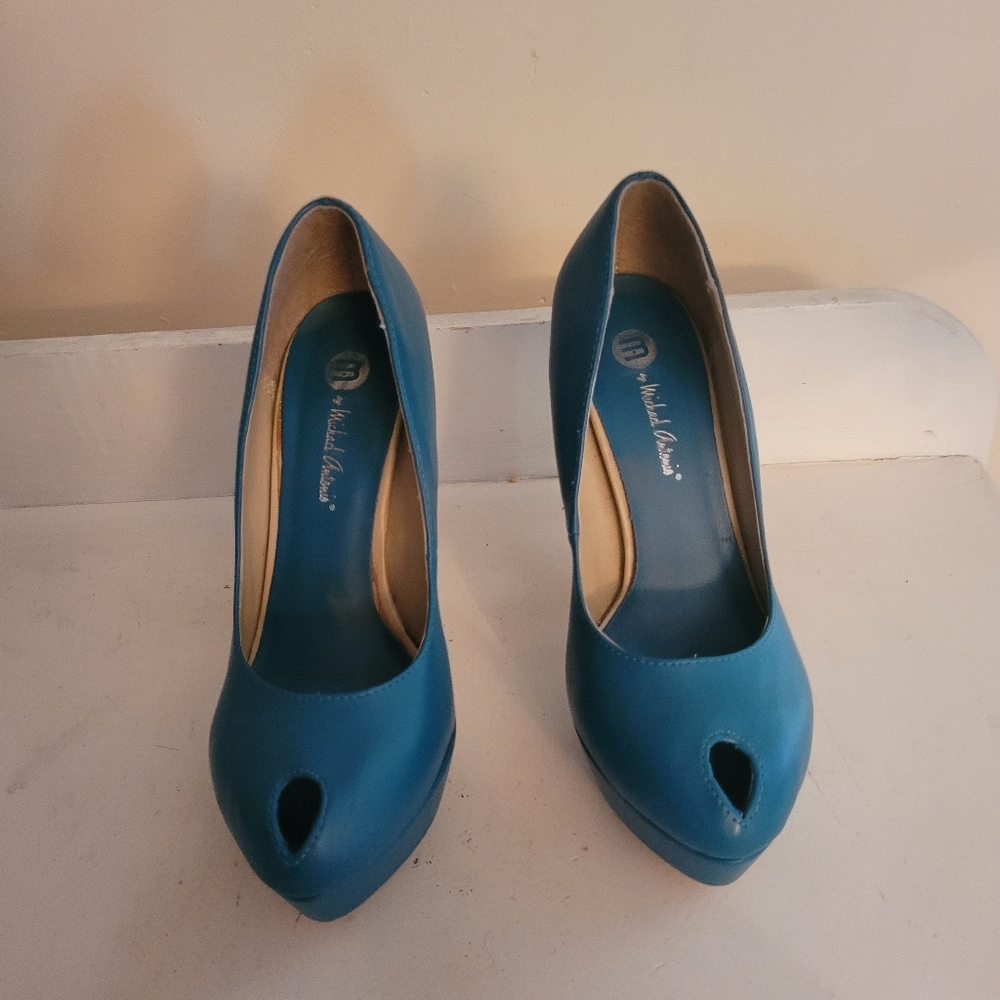Just Fam Blue Peep-Toe Heels, Size 6